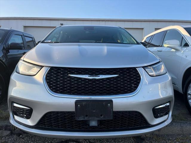2024 Chrysler Pacifica Touring L for sale in Manchester, NH