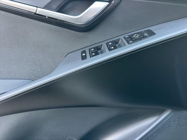 2025 Kia Niro LX