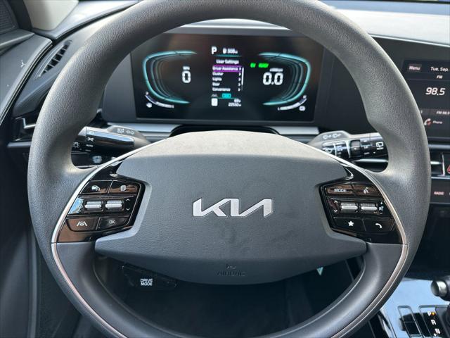 2025 Kia Niro LX