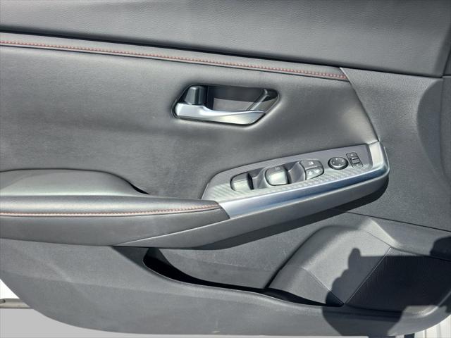 2024 Nissan Sentra SR Xtronic CVT
