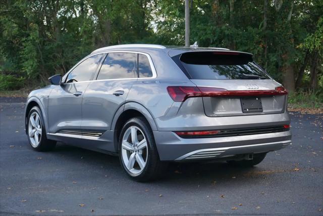 2019 Audi e-tron Premium Plus