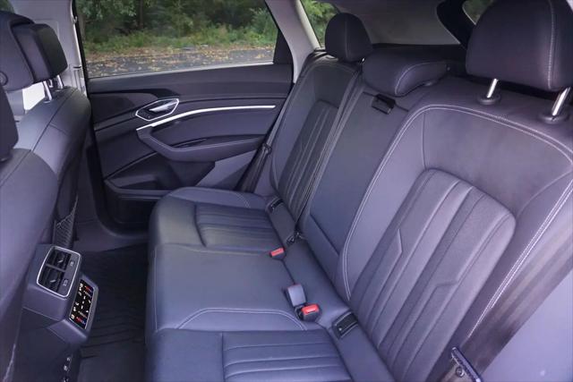 2019 Audi e-tron Premium Plus