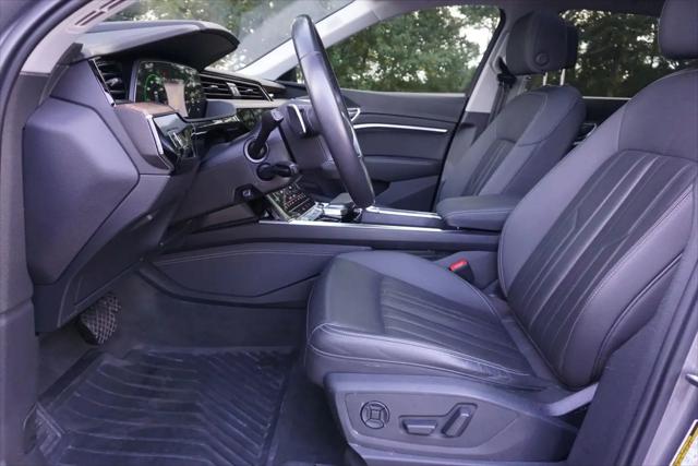 2019 Audi e-tron Premium Plus