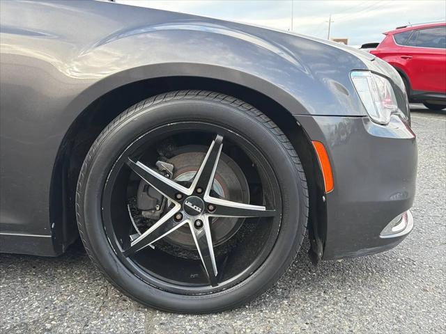 2017 Chrysler 300 C