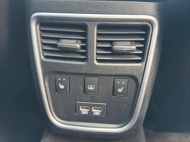 2017 Chrysler 300 C