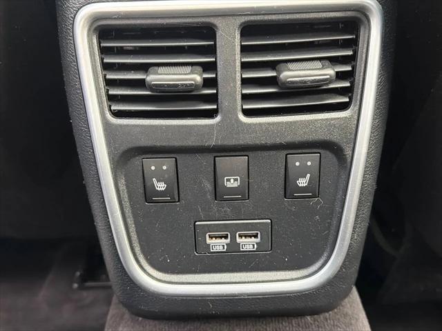 2017 Chrysler 300 C