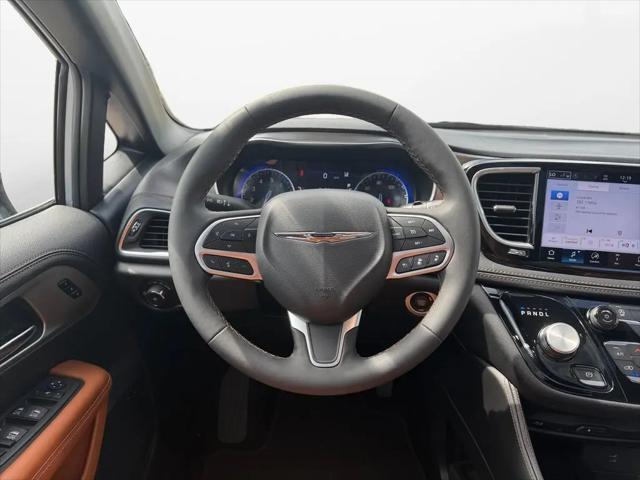 2026 Chrysler Pacifica Pinnacle AWD