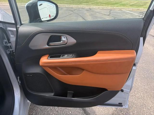 2026 Chrysler Pacifica Pinnacle AWD