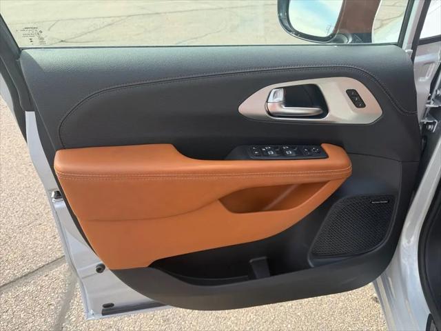 2026 Chrysler Pacifica Pinnacle AWD
