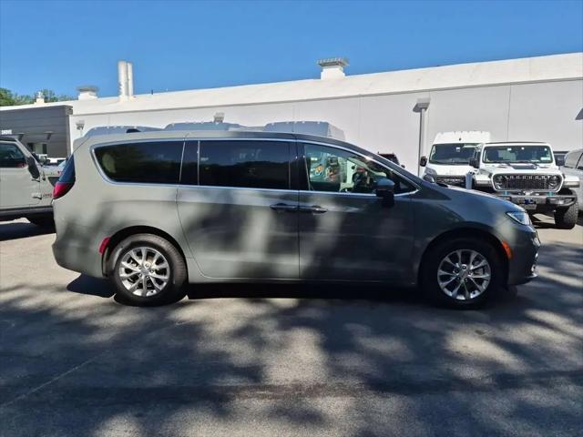 2023 Chrysler Pacifica Touring L AWD