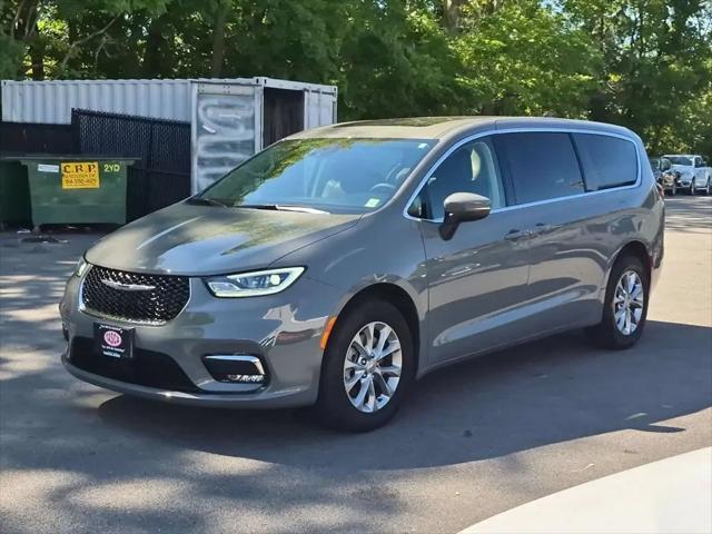 2023 Chrysler Pacifica Touring L AWD