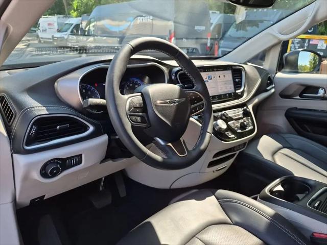 2023 Chrysler Pacifica Touring L AWD