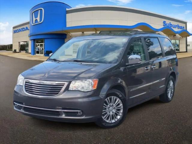 2015 Chrysler Town & Country Touring-L for sale in Farmington Hills, MI