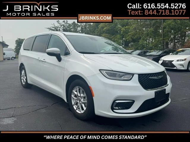 2023 Chrysler Pacifica Touring L for sale in Kentwood, MI