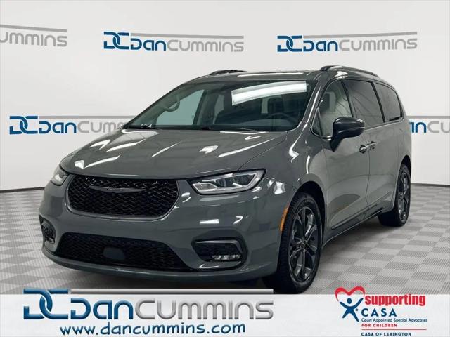 2023 Chrysler Pacifica Touring L AWD for sale in Paris, KY