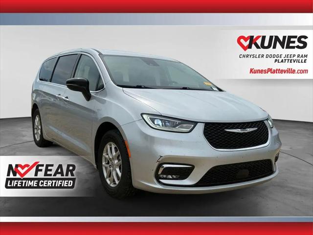 2024 Chrysler Pacifica Touring L for sale in Platteville, WI