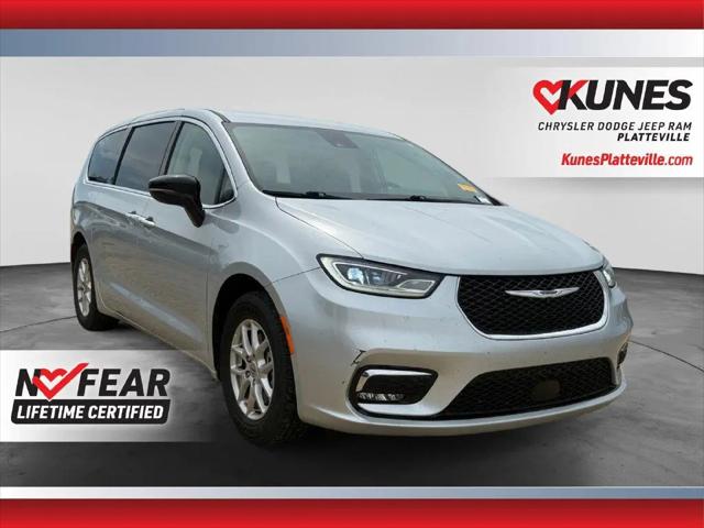 2024 Chrysler Pacifica Touring L for sale in Platteville, WI