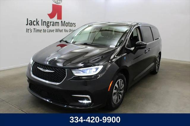 2024 Chrysler Pacifica Hybrid Select for sale in Montgomery, AL