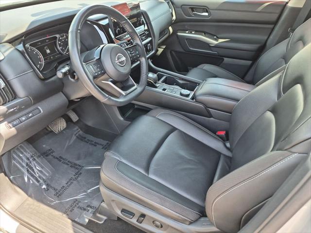 2024 Nissan Pathfinder SL 4WD
