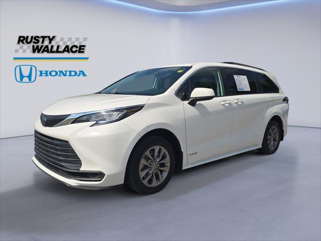 2021 Toyota Sienna LE for sale in Knoxville, TN