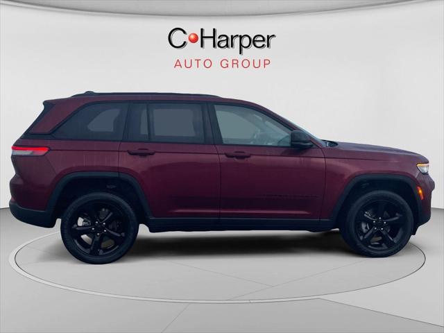 2023 Jeep Grand Cherokee Altitude 4x4 2023 Jeep Grand Cherokee Altitude 4x4