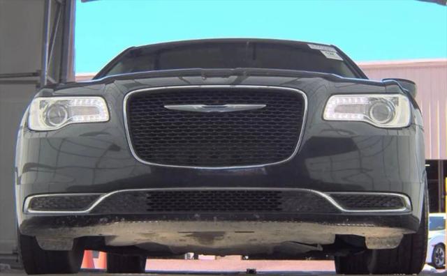 2017 Chrysler 300 Limited