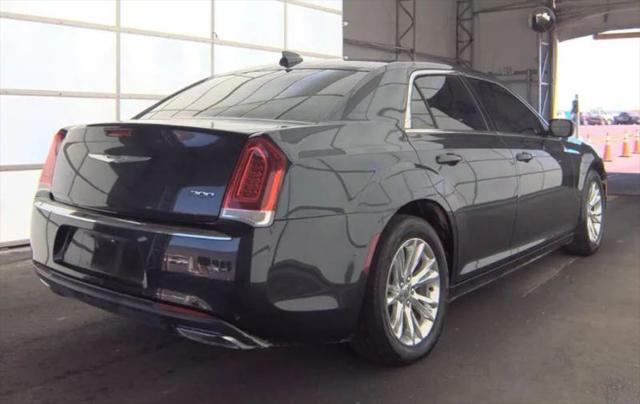 2017 Chrysler 300 Limited