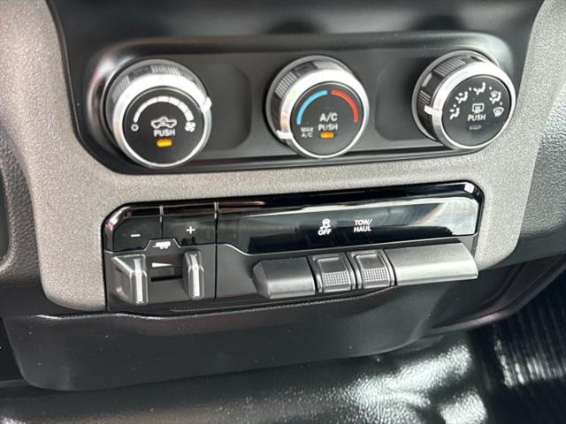 2022 Ram 1500 Tradesman Quad Cab 4x4 64 Box