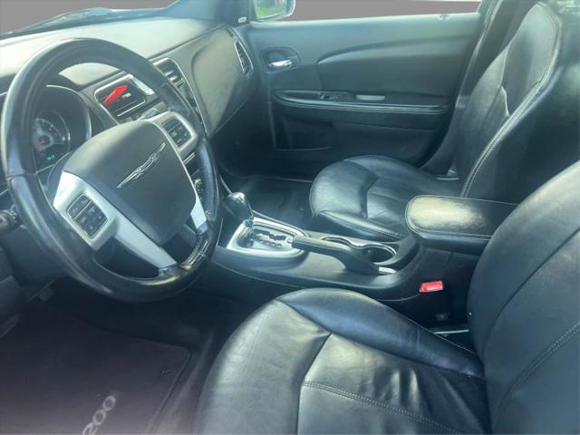 2011 Chrysler 200 Limited