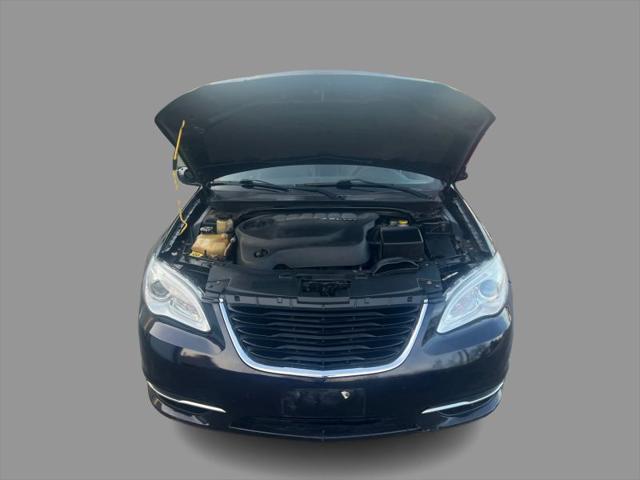 2011 Chrysler 200 Limited