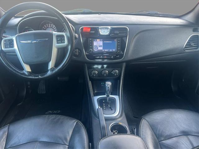 2011 Chrysler 200 Limited