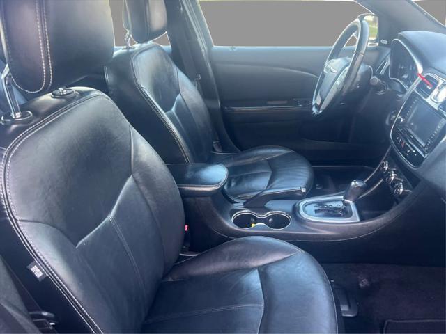 2011 Chrysler 200 Limited