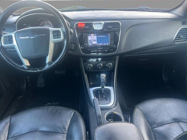 2011 Chrysler 200 Limited