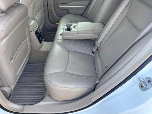 2011 Chrysler 300 Limited