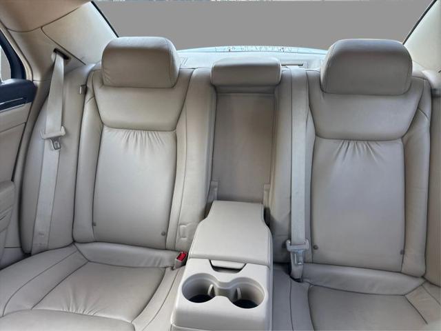 2011 Chrysler 300 Limited