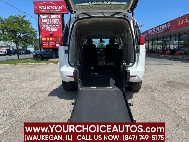 2022 Chrysler Voyager LX for sale in Waukegan, IL