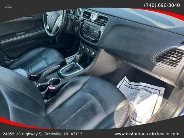 2013 Chrysler 200 Limited