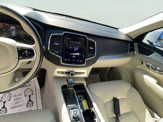 2016 Volvo XC90 T6 Momentum