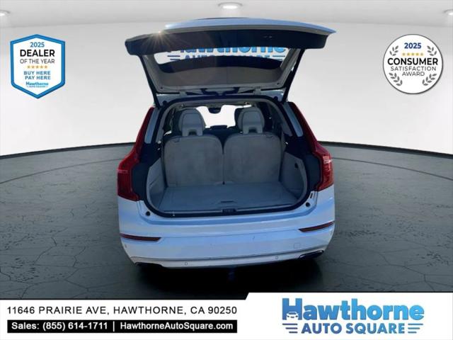 2016 Volvo XC90 T6 Momentum