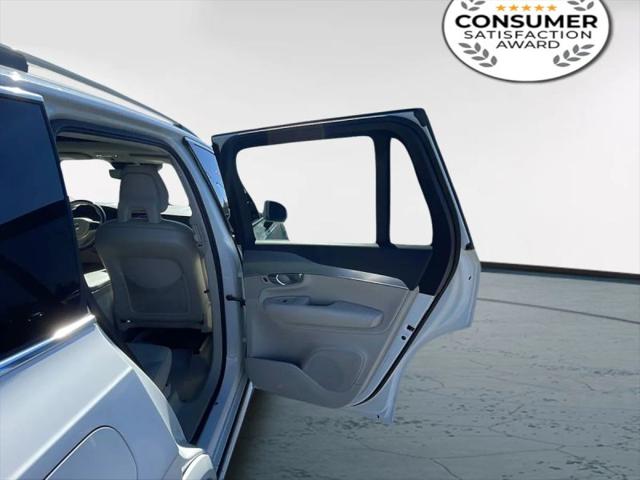 2016 Volvo XC90 T6 Momentum