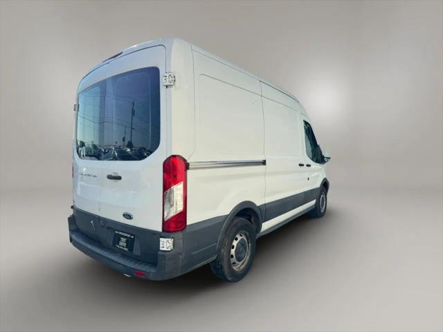 2017 Ford Transit Medium Roof w/Sliding Side Door w/RWB