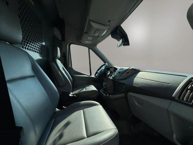 2017 Ford Transit Medium Roof w/Sliding Side Door w/RWB