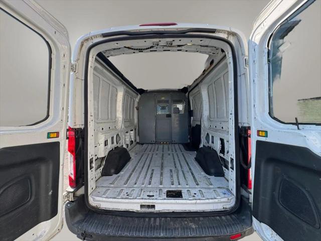2017 Ford Transit Medium Roof w/Sliding Side Door w/RWB