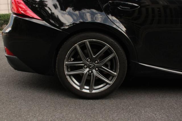 2017 Lexus IS 200t 200t
