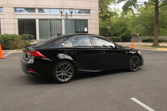 2017 Lexus IS 200t 200t