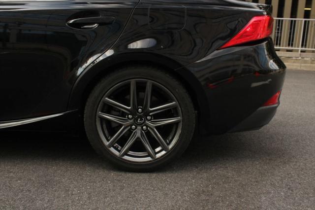 2017 Lexus IS 200t 200t