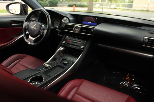 2017 Lexus IS 200t 200t