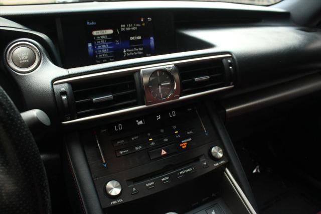 2017 Lexus IS 200t 200t