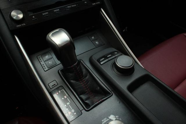 2017 Lexus IS 200t 200t