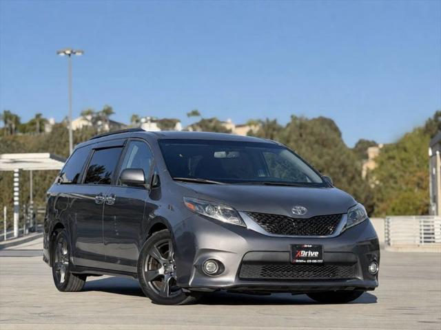 2017 Toyota Sienna SE 8 Passenger for sale in San Diego, CA